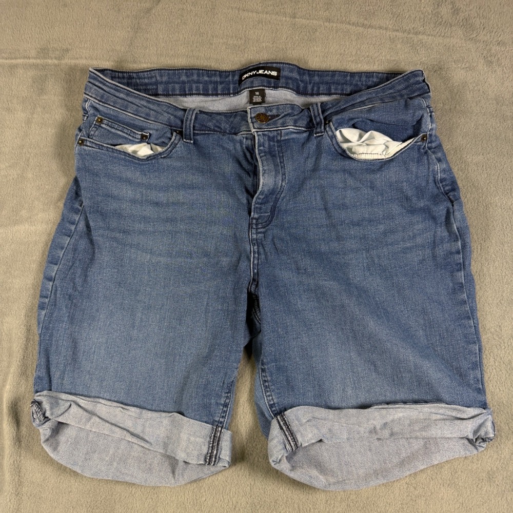 DKNY Jeans Womens Size 16 Medium Wash Cuffed Denim Bermuda Shorts Blue